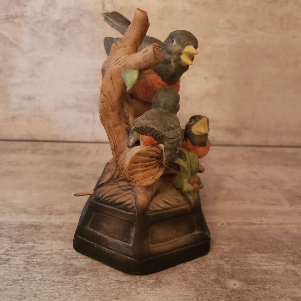 Vintage ROBIN & HATCHLINGS Figurine w/ Music Box playing Memories - Picture 3 of 7
